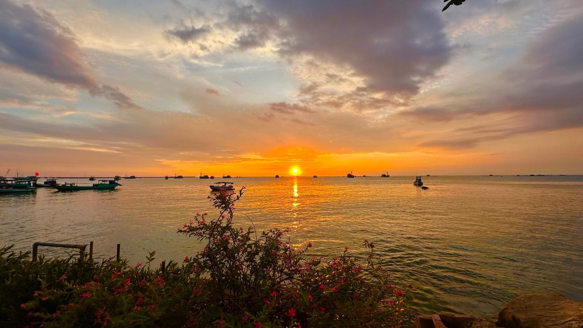 Sunset Beach House Phu Quoc Exterior photo